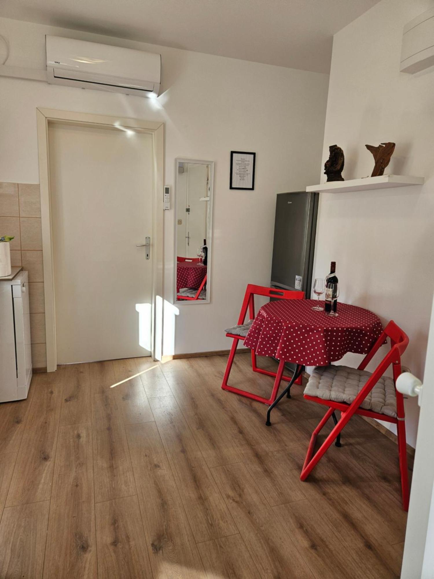 I Smile Apartment สปลิท ภายนอก รูปภาพ